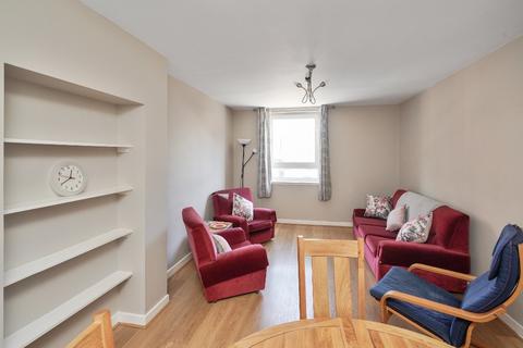 2 bedroom flat to rent, Causewayside, Causewayside, Edinburgh, EH9