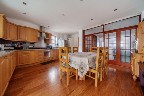 5 bedroom semi-detached house for sale - Sussex Way, Cockfosters, Barnet, EN4
