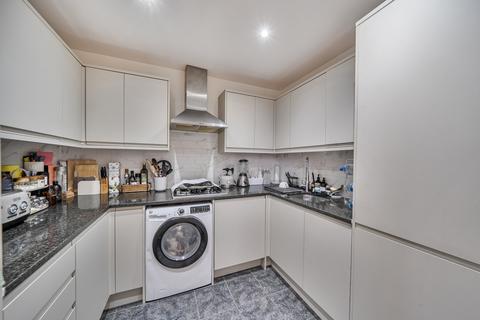 3 bedroom apartment for sale, Royal Drive, Southgate, London, N11