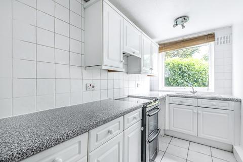 undefined, Nether Street, North Finchley, London, N12