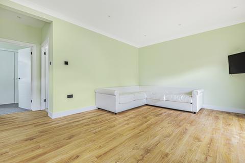 65 Torrington Park, London, N12 9PN