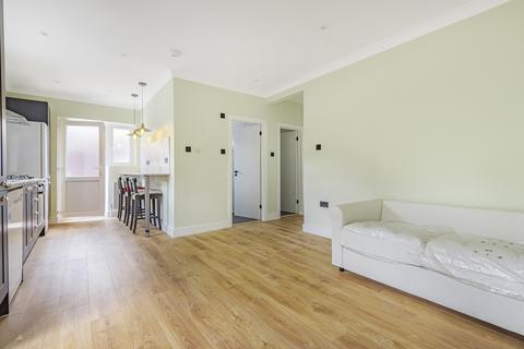 65 Torrington Park, London, N12 9PN