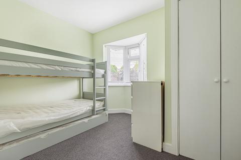 65 Torrington Park, London, N12 9PN