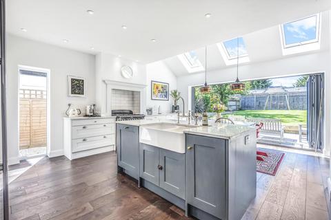 12 Forest Ridge, Beckenham, BR3 3NH