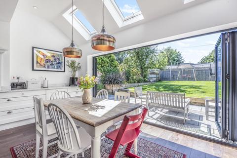 12 Forest Ridge, Beckenham, BR3 3NH