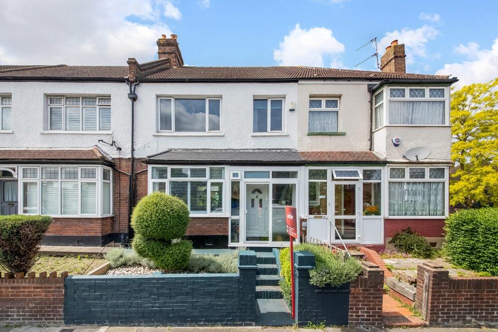 Perry Hill, Catford, London, SE6 3 bed house £600,000