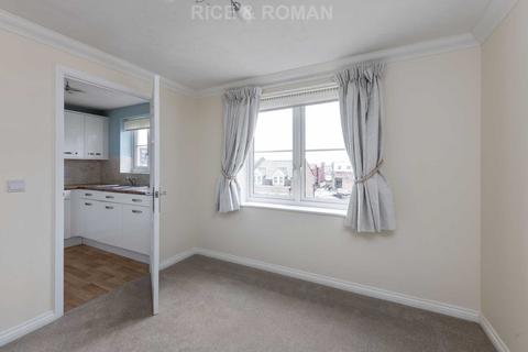 1 bedroom retirement property for sale, Churchfield Road, Walton On Thames KT12