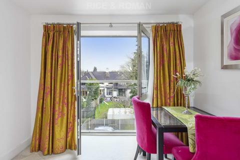 1 bedroom retirement property for sale - New Zealand Avenue, Walton On Thames KT12