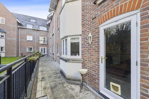 2 bedroom retirement property for sale - Bridge Street, Walton On Thames KT12