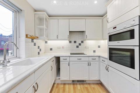 2 bedroom retirement property for sale - Bridge Street, Walton On Thames KT12