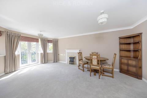 2 bedroom retirement property for sale, Manor Road North, Esher KT10