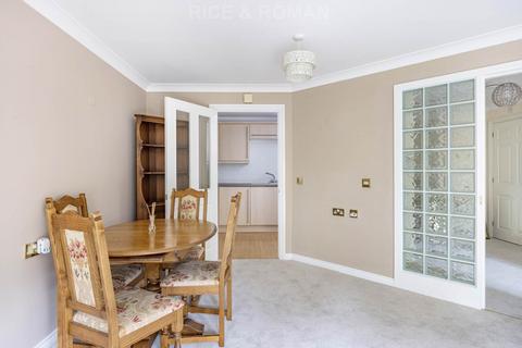 2 bedroom retirement property for sale, Manor Road North, Esher KT10