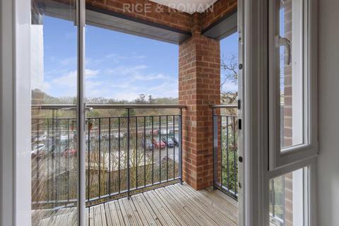 2 bedroom retirement property for sale - Station Parade, Virginia Water GU25