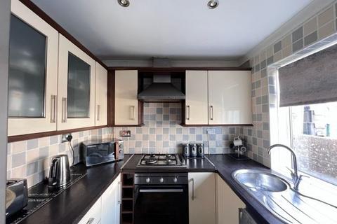 3 bedroom terraced house for sale, Heather Close, Sirhowy, Tredegar