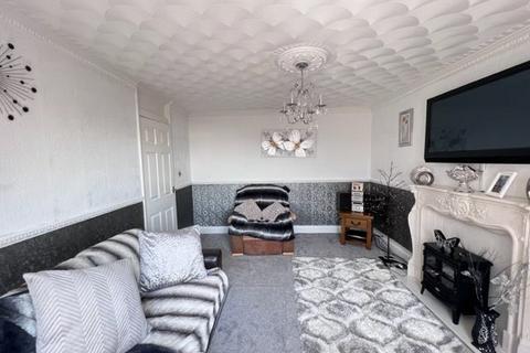 3 bedroom terraced house for sale, Heather Close, Sirhowy, Tredegar