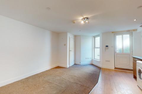 1 bedroom flat for sale - High Street, Dover, CT16
