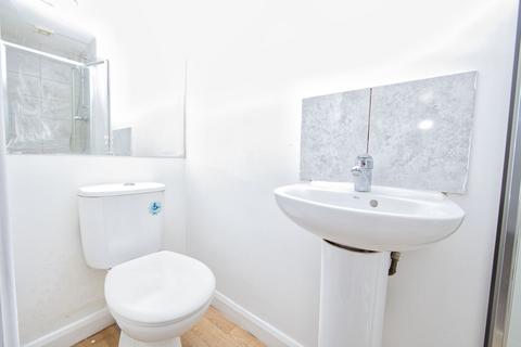 Flat 7, 27 - 31 High Street, Dover, CT16 1FB