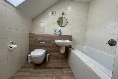 9, Keresforth House Dark Lane, Barnsley, S70 6RZ