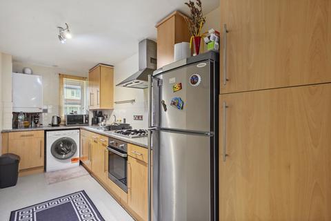 2 bedroom flat for sale - Gale Street, Dagenham RM9