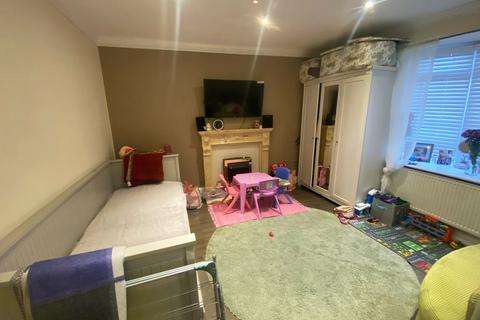 71 Devonshire Road, London, E16 3NL