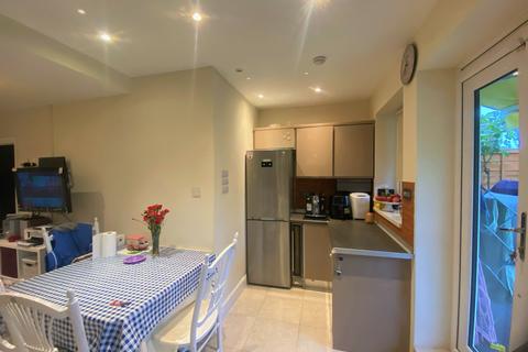 71 Devonshire Road, London, E16 3NL