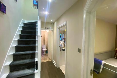 71 Devonshire Road, London, E16 3NL