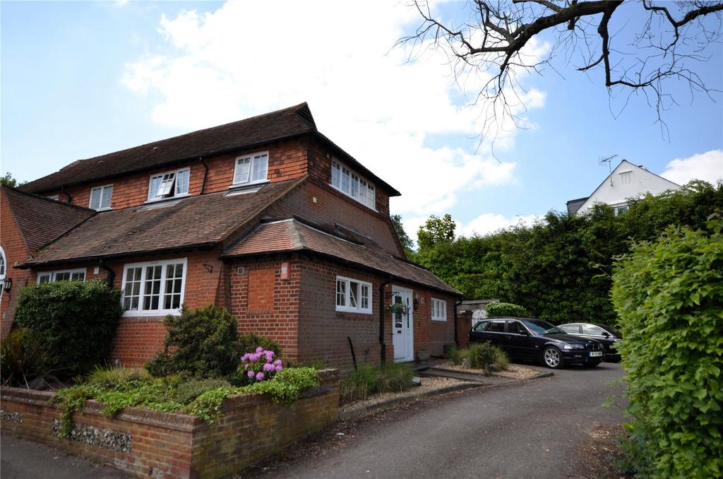 Croft Road, Aldershot, Hampshire, GU11 2 bed end of terrace house £375,000