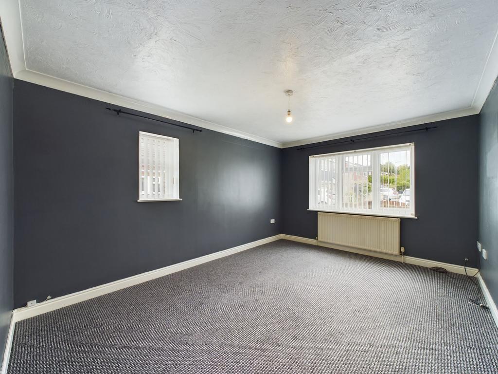 Astral Gardens, HU7, Hull 2 bed semidetached bungalow £150,000
