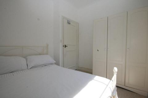 1 bedroom apartment to rent, Comeragh Road, W14