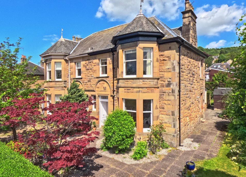 Keir Street, Bridge of Allan, Stirlingshire, FK9 4QJ 3 bed