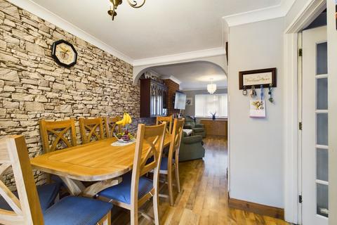3 bedroom terraced house for sale - Woodruff Close, Gloucester, GL4