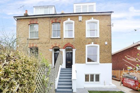 4 bedroom semi-detached house for sale - Tudor Road, Kingston Upon Thames, Surrey, KT2