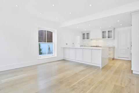 4 bedroom semi-detached house for sale - Tudor Road, Kingston Upon Thames, Surrey, KT2