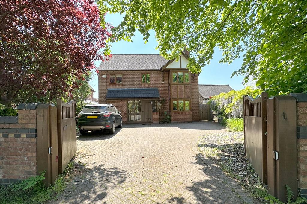 Birmingham Road, Allesley Village, Coventry, CV5 3 bed detached house