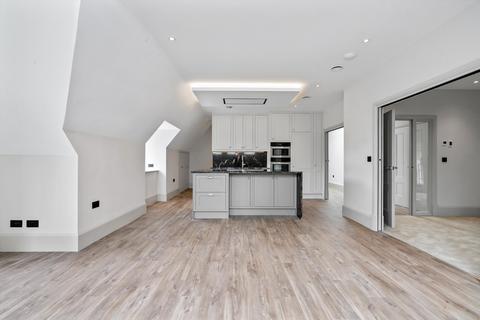 3 bedroom flat to rent, New Road, Esher, Surrey, KT10