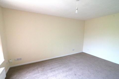 1 bedroom flat to rent, Hedges Close, Hatfield, AL10