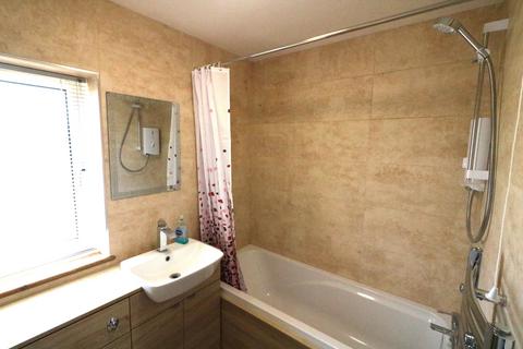 1 bedroom flat to rent, Hedges Close, Hatfield, AL10