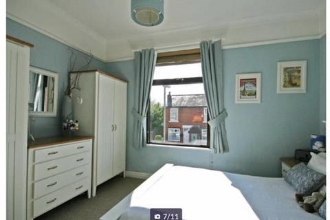 2 bedroom terraced house for sale, Whitehall Road, Manchester M20