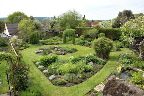 Gardeners Cottage Snow Hill, Dinton, Salisbury, SP3 5HN