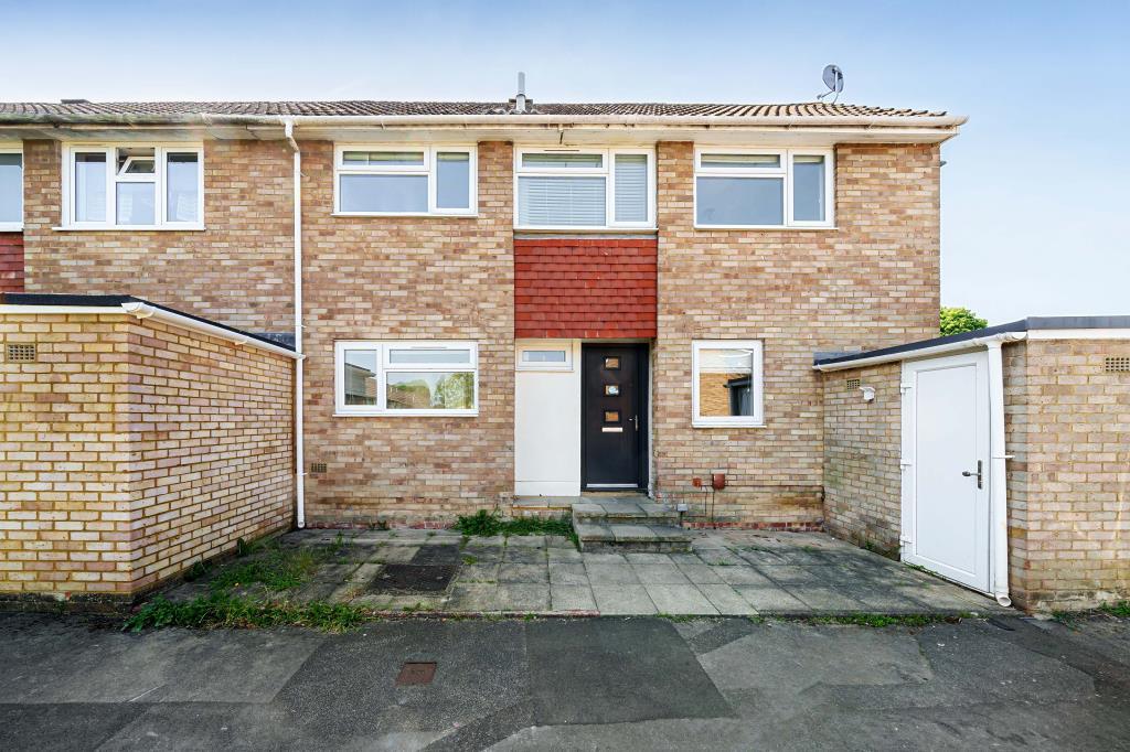 Bracknell, Berkshire, RG12 3 bed end of terrace house for sale £345,000