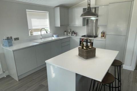 2 bedroom lodge for sale, Homestead Lake Country Park, , Thorpe Road CO16