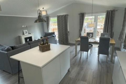 2 bedroom lodge for sale, Homestead Lake Country Park, , Thorpe Road CO16