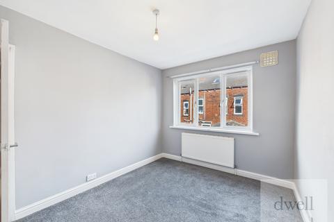 undefined, St Ives Grove, Armley, Leeds, LS12