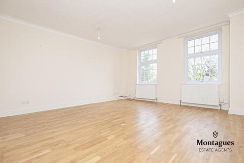 3 Albany Court, Epping, CM16 5ED