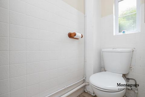 3 Albany Court, Epping, CM16 5ED
