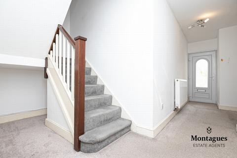 3 Albany Court, Epping, CM16 5ED