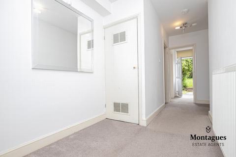 3 Albany Court, Epping, CM16 5ED