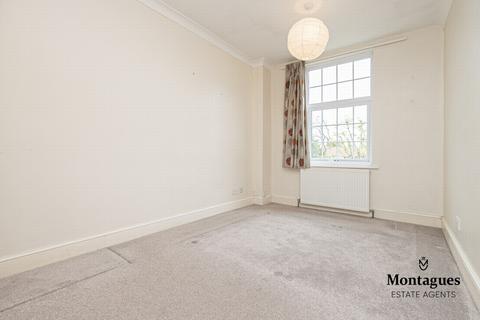 3 Albany Court, Epping, CM16 5ED