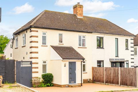 3 bedroom semi-detached house to rent, Common Rise, Hitchin, SG4