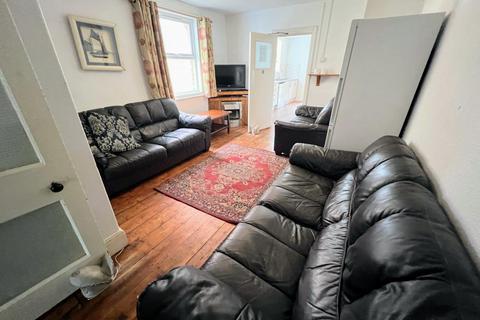 8 bedroom terraced house to rent, HEAVITREE ROAD, EXETER